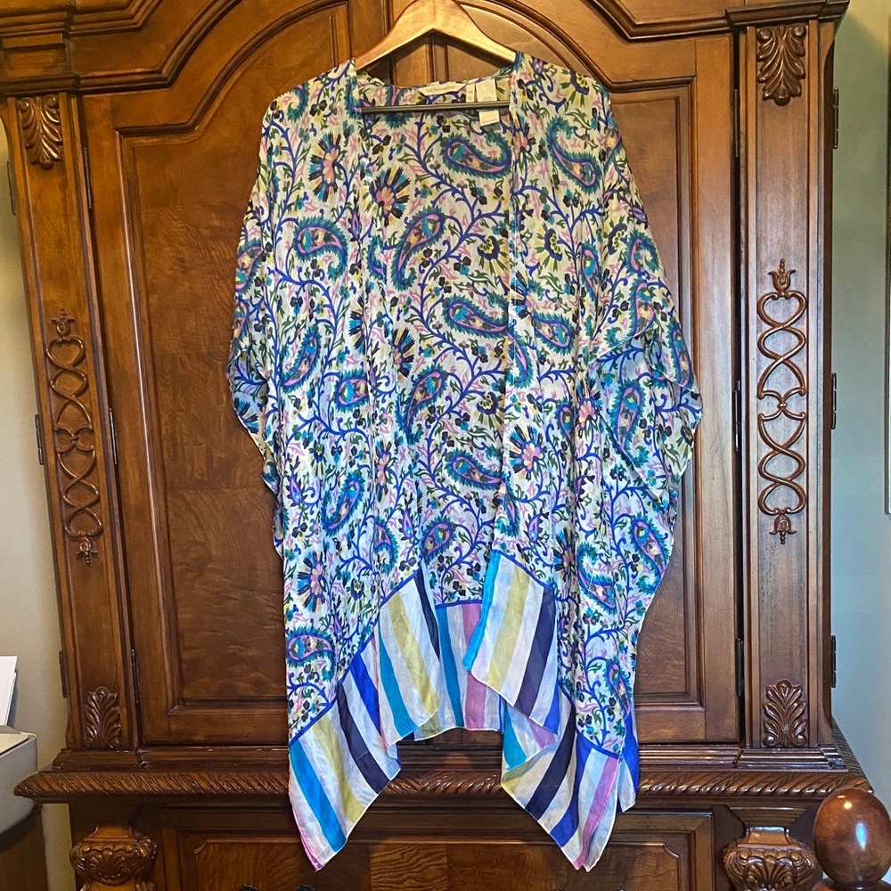 Soft Surroundings 100% Silk Kimono 
Size M/L